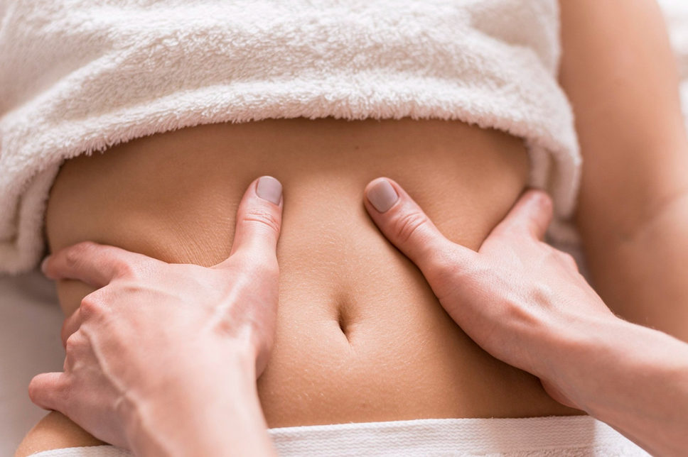 massage du ventre pour détendre le diaphragme